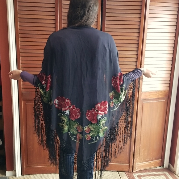 Lucy Silk Accessories - 🔥Lucy Silk🔥 Elegant Black Fringed Wrap With Burn Out Velvet Rose Design